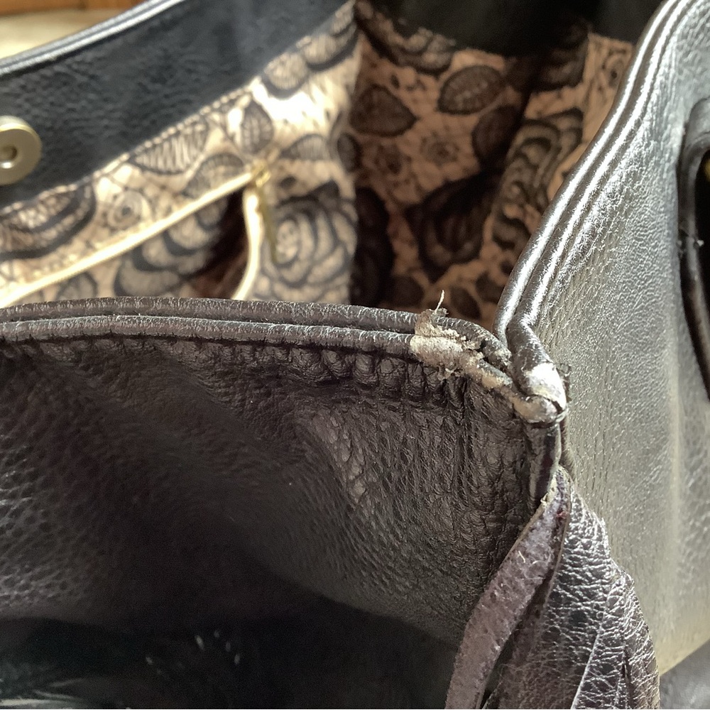 Genuine Leather Carlos Santana Blake fringe purse  ,signs of wear - Picture 6 of 8